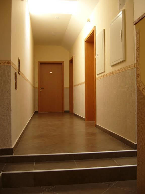 Central Apartman 쇼프론 외부 사진