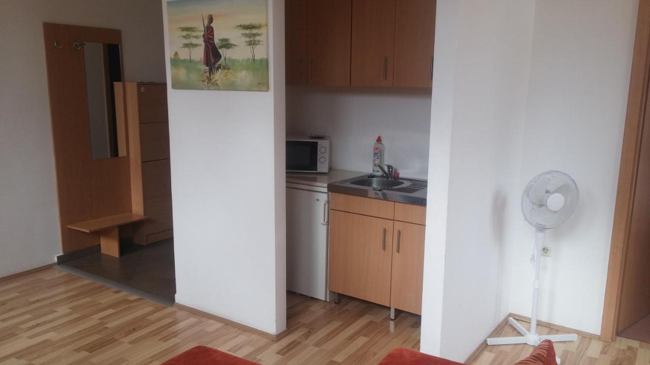 Central Apartman 쇼프론 외부 사진