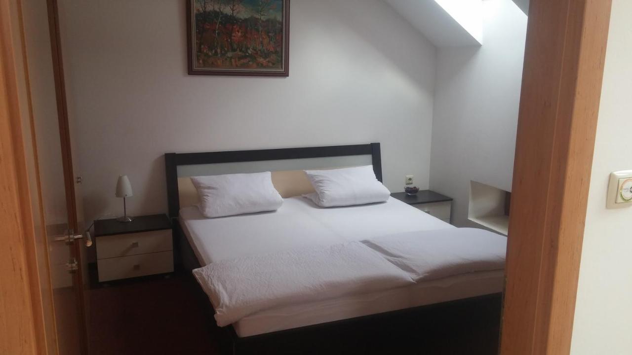 Central Apartman 쇼프론 외부 사진