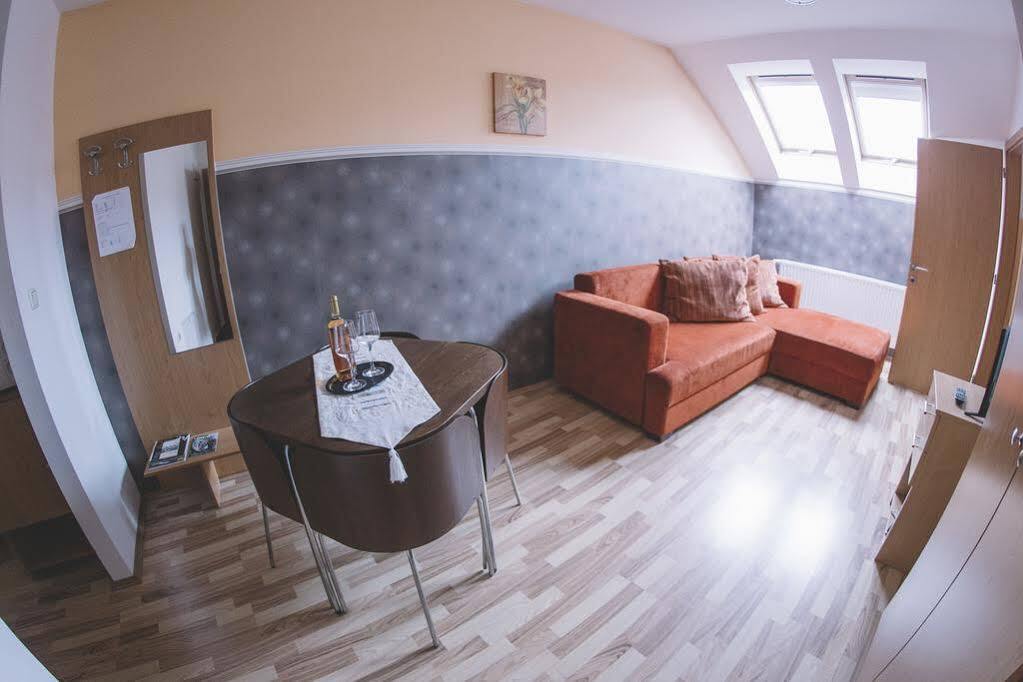 Central Apartman 쇼프론 외부 사진