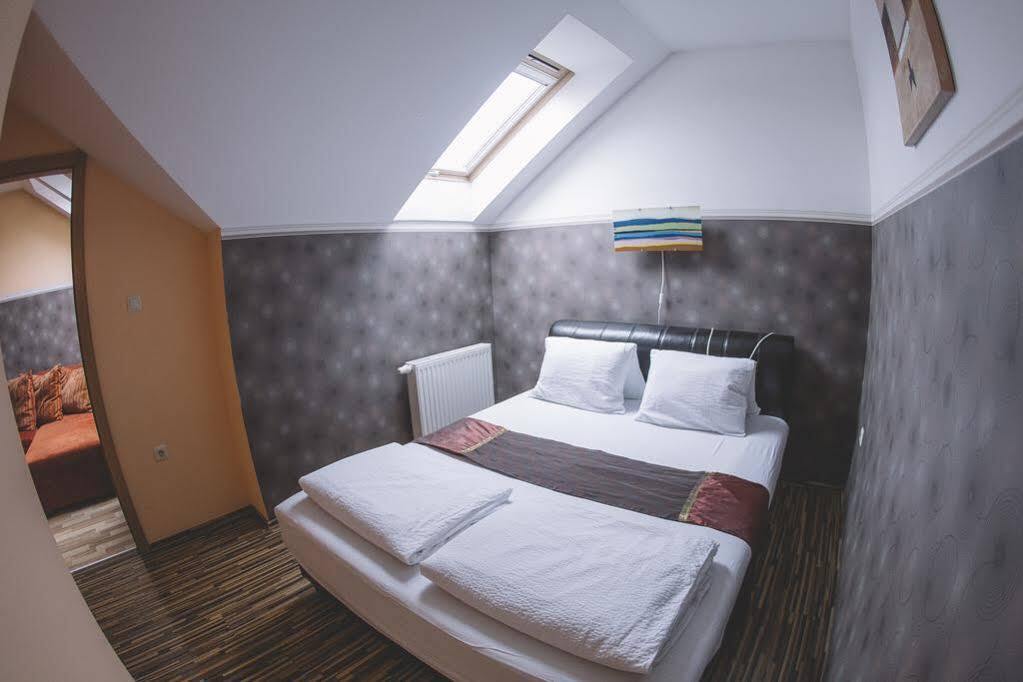 Central Apartman 쇼프론 외부 사진