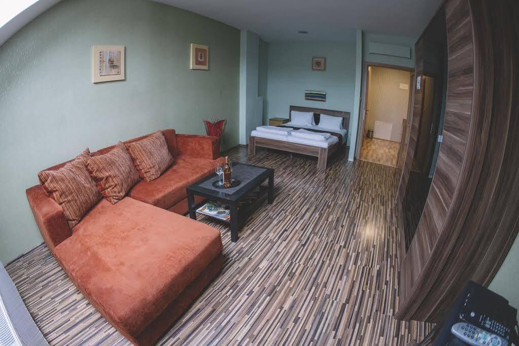 Central Apartman 쇼프론 외부 사진